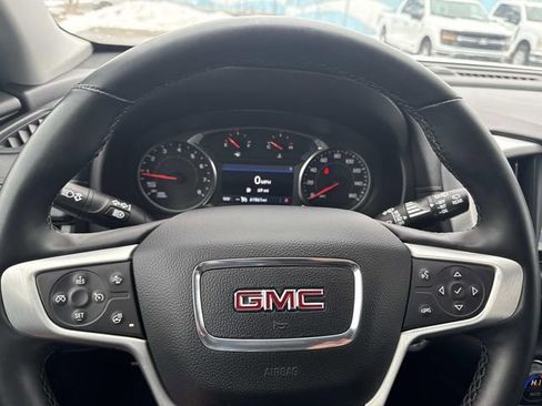Used 2024 GMC Terrain SLT image 29