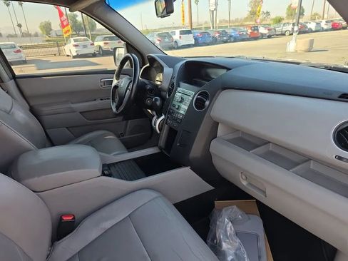Used 2011 Honda Pilot EX-L image 12