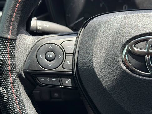 Used 2025 Toyota Corolla LE FWD image 29