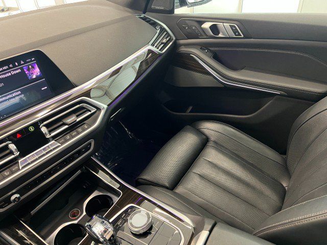 Used 2019 BMW X5 xDrive40i w/ M Sport Package AWD/4WD image 22