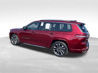 Used 2022 Jeep Grand Cherokee L Overland w/ Advanced Protech Group III AWD/4WD video 3