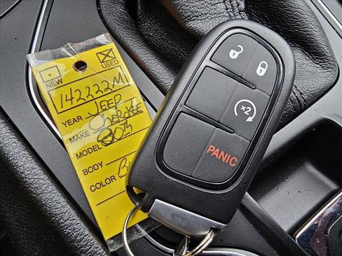 Certified 2021 Jeep Cherokee Latitude Lux 80th Anniv w/ Quick Order Package 26U 80TH image 49