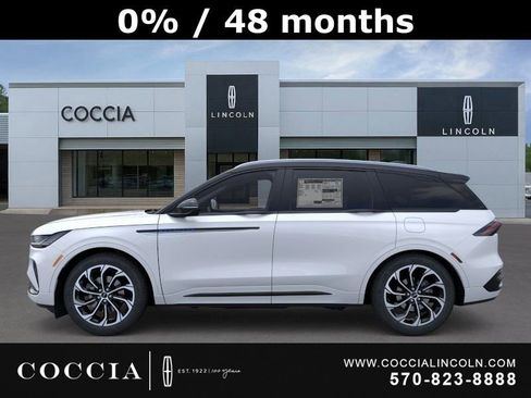 New 2026 Lincoln Nautilus Reserve image 3