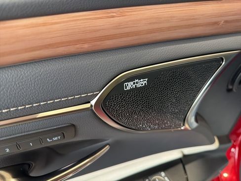 New 2025 Lexus ES 350 Ultra Luxury image 10