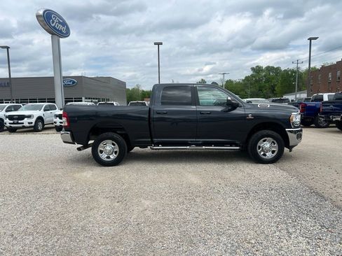 Used 2021 RAM 2500 Big Horn AWD/4WD image 9