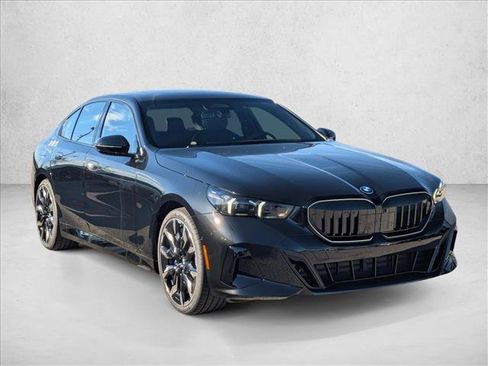 Used 2026 BMW 530i w/ M Sport Package image 7