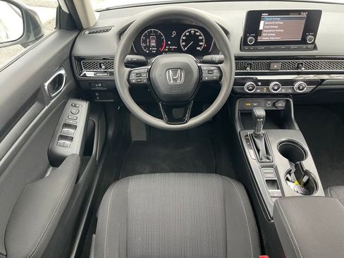 Used 2023 Honda Civic LX image 2