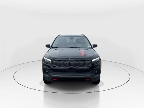 Used 2022 Jeep Compass Trailhawk w/ Trailhawk Elite Group AWD/4WD image 3