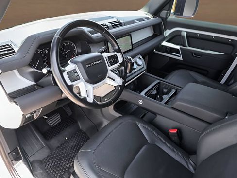 Used 2023 Land Rover Defender 110 S AWD/4WD image 10