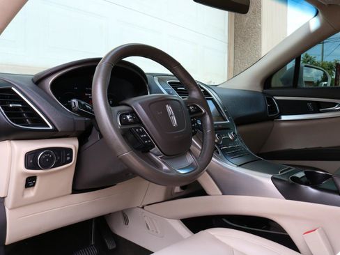 Used 2019 Lincoln Nautilus FWD image 22