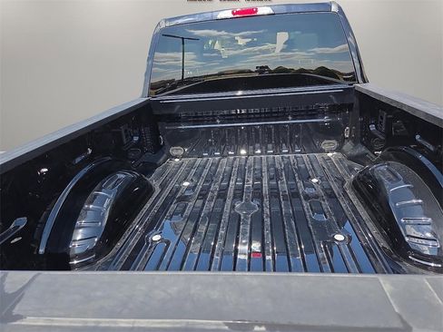 New 2025 Ford F250 XLT w/ FX4 Off-Road Package image 9