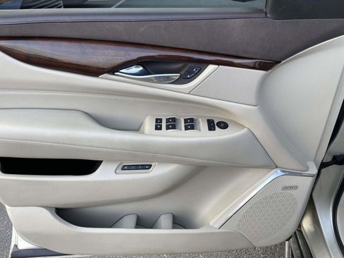 Used 2016 Cadillac Escalade Premium image 22