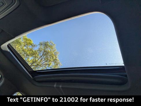 Used 2022 Chevrolet Silverado 1500 ZR2 w/ Technology Package AWD/4WD image 23