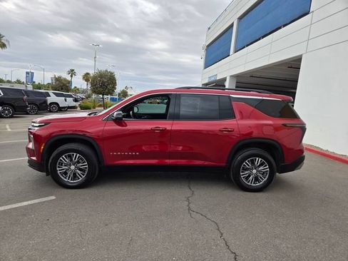 Certified 2025 Chevrolet Traverse LT w/ Driver Confidence Package AWD/4WD image 3