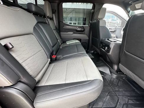 Used 2024 Chevrolet Silverado 1500 ZR2 w/ Technology Package AWD/4WD image 26