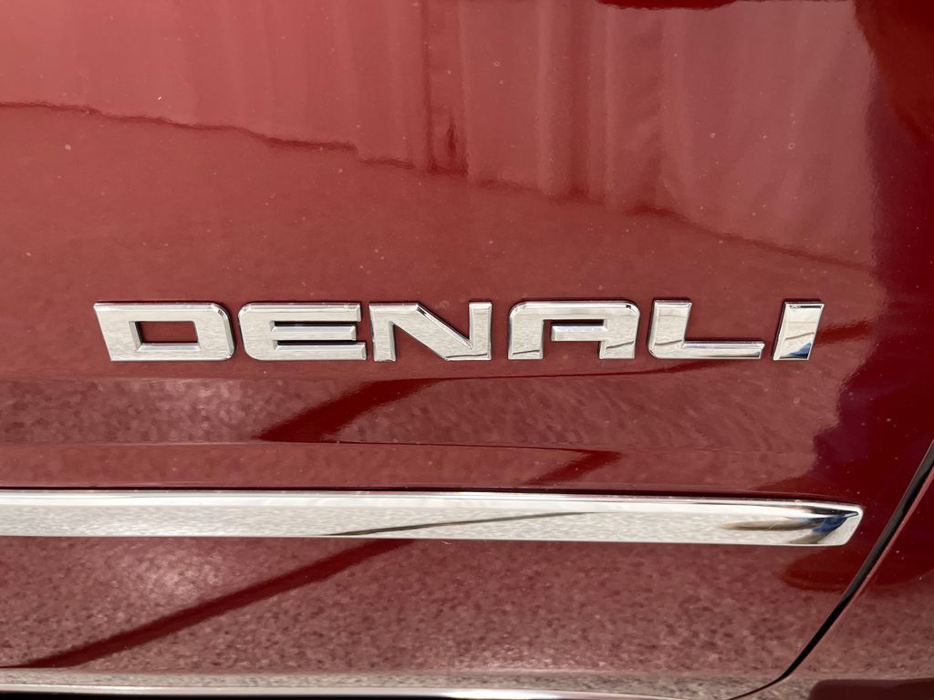 Used 2018 GMC Yukon Denali w/ Denali Ultimate Package AWD/4WD image 42