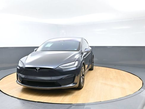 Used 2024 Tesla Model X AWD/4WD image 2
