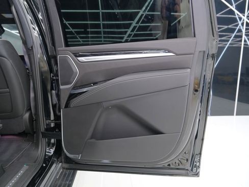 Used 2026 Cadillac Escalade ESV Sport image 50