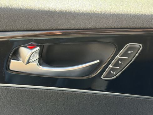 Used 2017 Kia Sorento SX AWD/4WD image 9