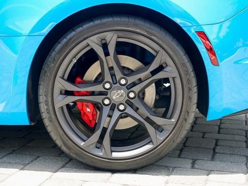 Used 2022 Chevrolet Camaro SS RWD image 17