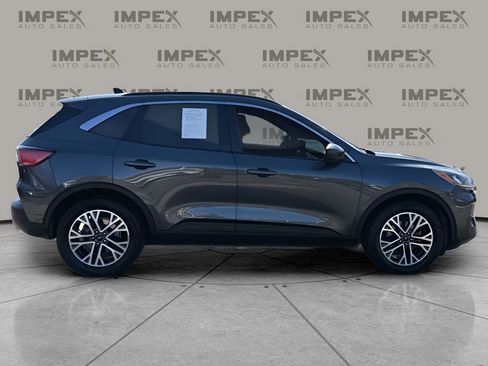 Used 2020 Ford Escape SEL image 6