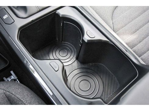 Used 2025 Kia K4 EX image 32