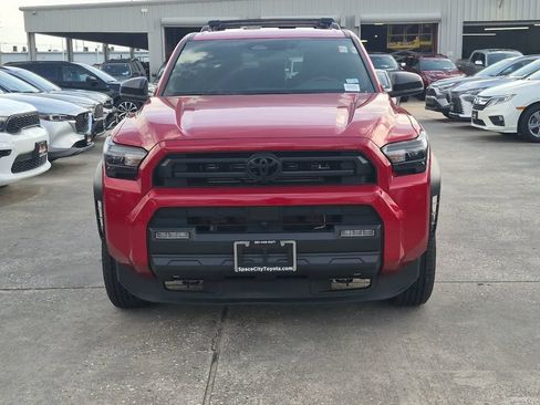 Certified 2025 Toyota 4Runner SR5 AWD/4WD image 5