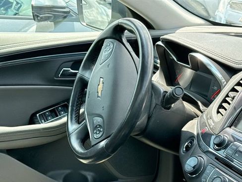 Used 2015 Chevrolet Impala LTZ FWD image 13