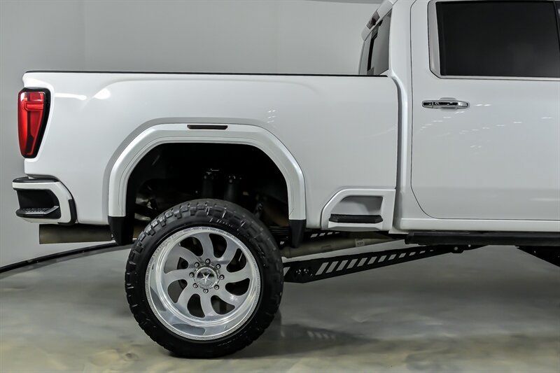 Used 2020 GMC Sierra 2500 Denali w/ Denali Ultimate Package AWD/4WD image 12