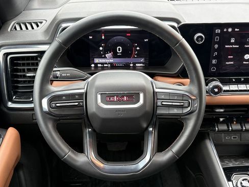 Used 2023 GMC Canyon AT4 image 19