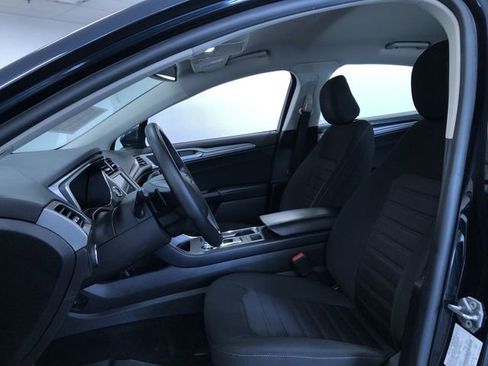 Used 2020 Ford Fusion SE AWD/4WD image 18
