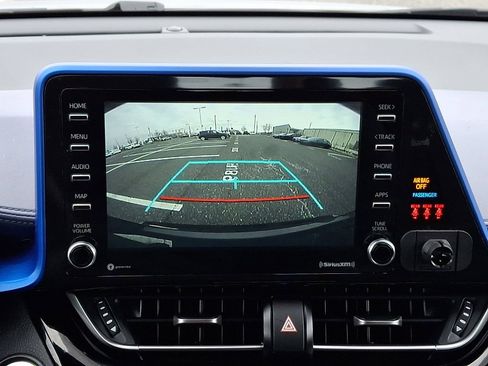 Used 2022 Toyota C-HR XLE FWD image 17