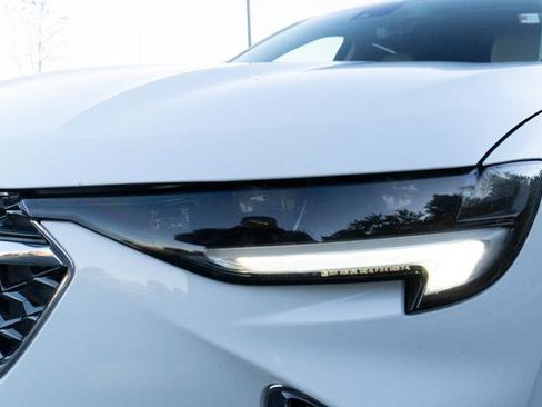 Used 2021 Buick Envision Avenir w/ Technology Package II image 37