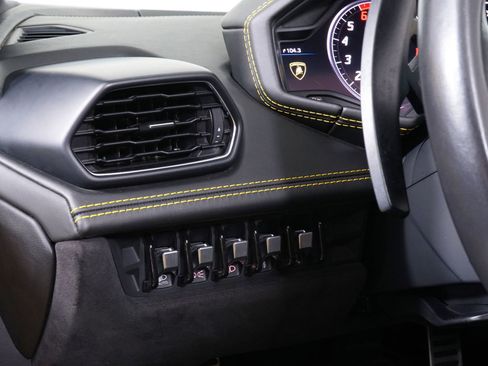 Used 2017 Lamborghini Huracan LP 610-4 image 33
