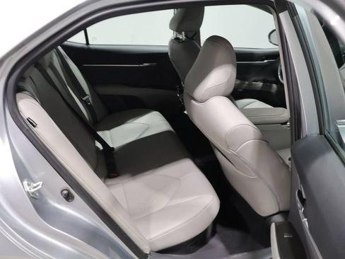 Used 2022 Toyota Camry XLE w/ Cold Weather Package FWD image 20