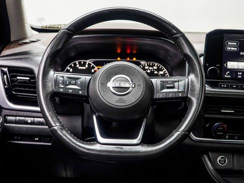 Used 2023 Nissan Rogue SL w/ SL Premium Package image 14