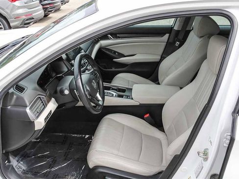 Used 2020 Honda Accord Touring image 19