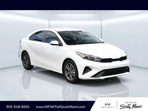 Used 2024 Kia Forte LXS FWD image 3