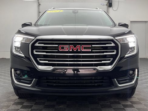 Used 2024 GMC Terrain SLT w/ Infotainment Package II AWD/4WD image 14