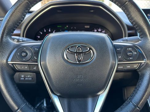 Used 2022 Toyota Avalon XLE image 15