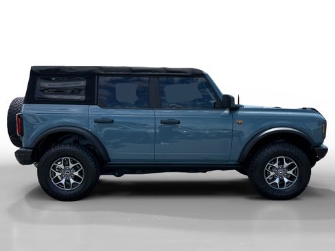 Used 2021 Ford Bronco Badlands image 6