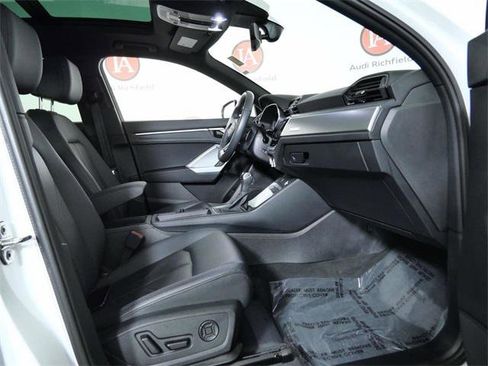 Certified 2024 Audi Q3 2.0T Premium Plus w/ Premium Plus Package image 11