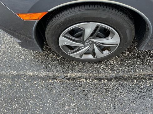 Used 2020 Honda Civic LX image 26