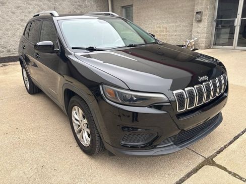 Used 2020 Jeep Cherokee Latitude FWD image 4