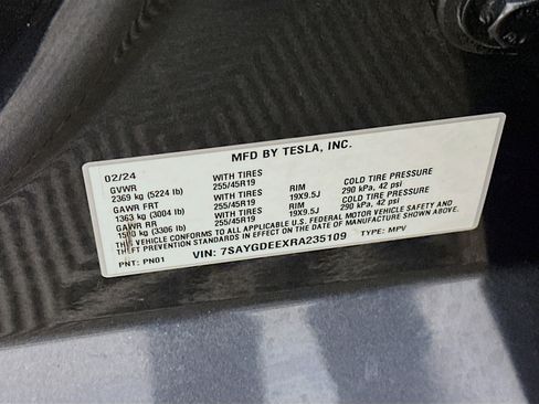 Used 2024 Tesla Model Y Long Range image 12