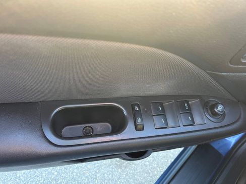 Used 2010 Ford Fusion SE image 8