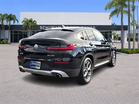 Used 2022 BMW X4 xDrive30i w/ Parking Assistance Package image 7