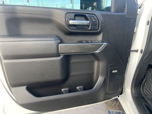 Used 2022 GMC Sierra 2500 AT4 w/ AT4 Premium Plus Package image 24