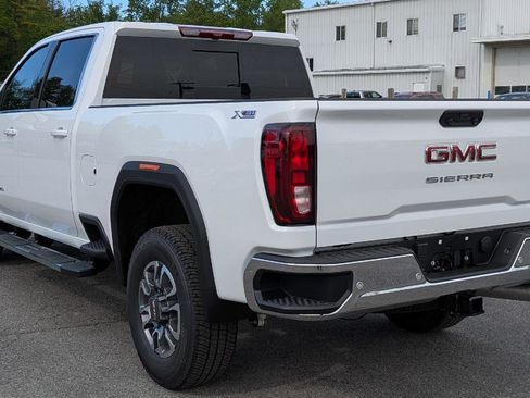 New 2026 GMC Sierra 2500 SLE w/ SLE Value Package; AWD/4WD image 7