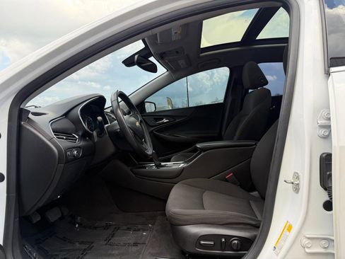 Used 2018 Chevrolet Malibu LT image 13